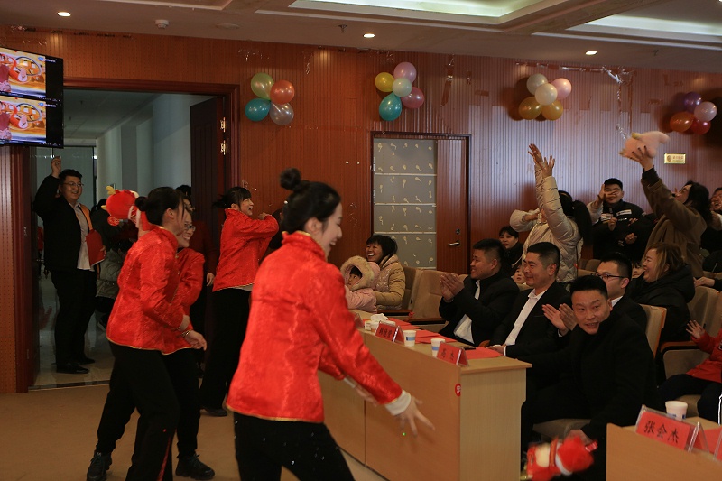 百華鞋業(yè)202 3年度總結(jié)表彰大會(huì)暨年會(huì)盛典圓滿(mǎn)落幕